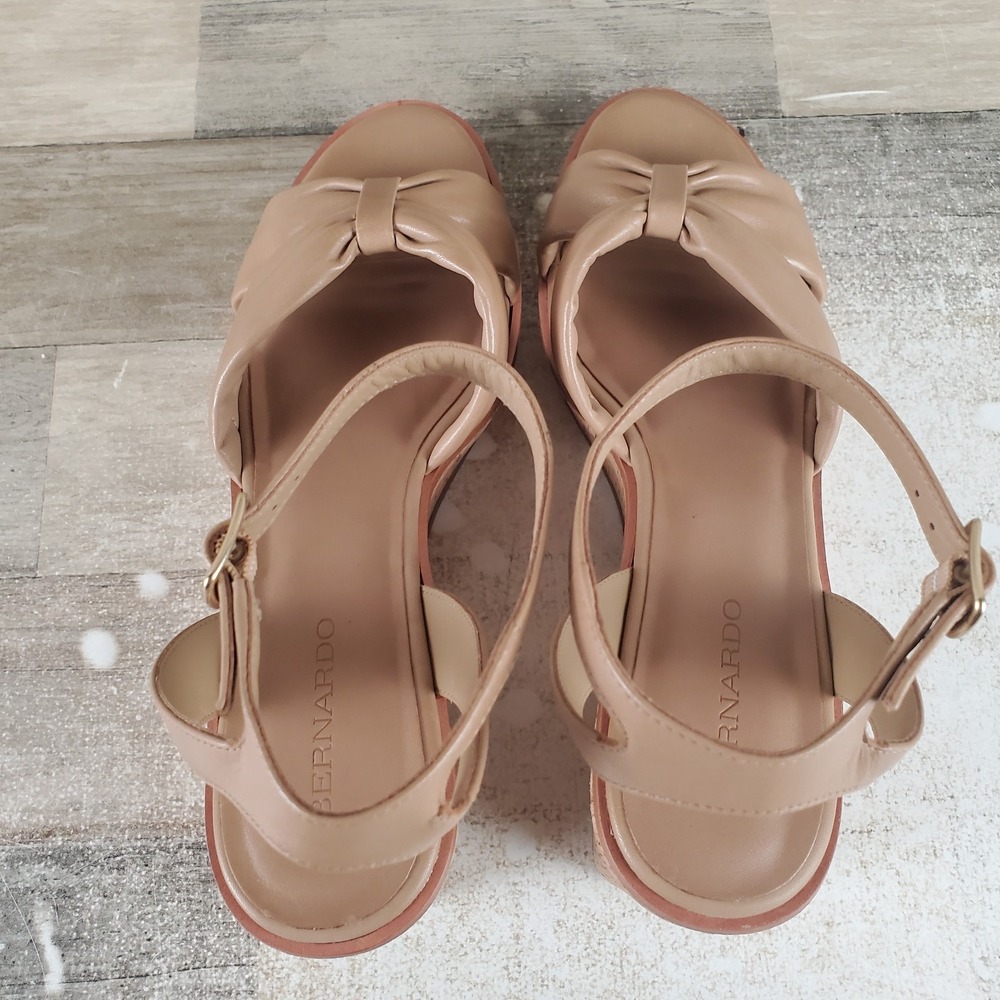 Bernardo Kearny Womens Wedge Sandals Sz 11 M Nude Leather Ankle Strap Open Toe - Picture 4 of 10